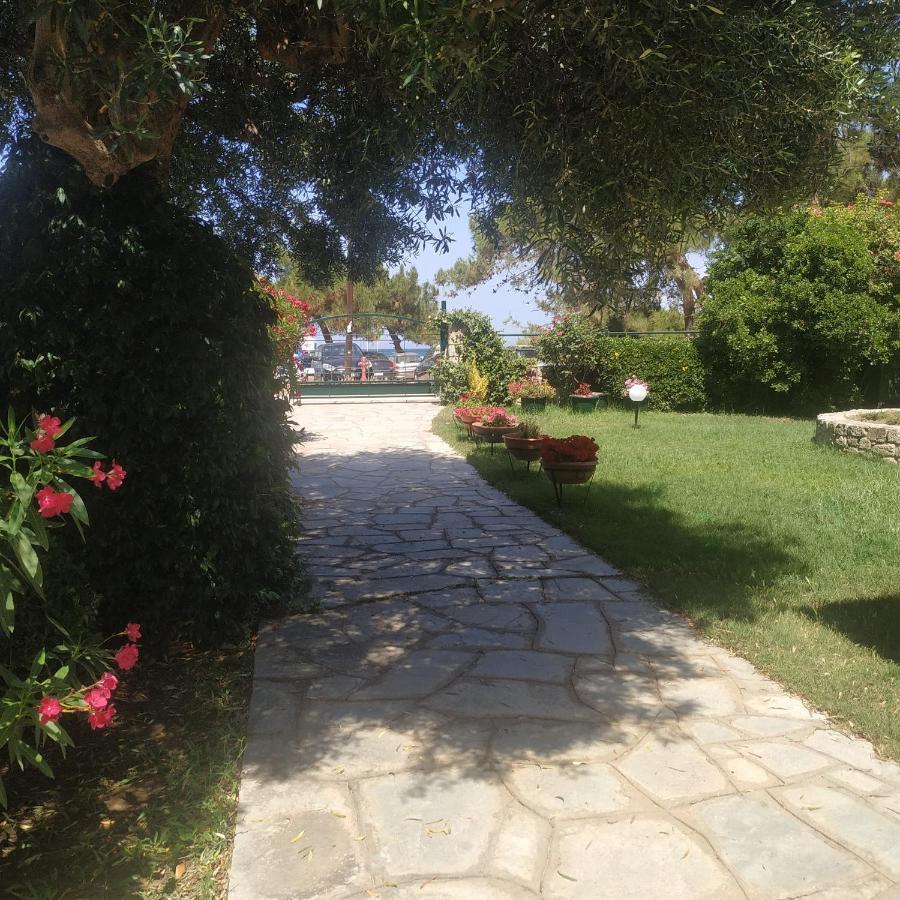 Studios Galanis Afytos Esterno foto